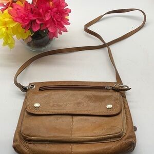 Fossil Carmel Color Leather Crossbody Bag. FP1401